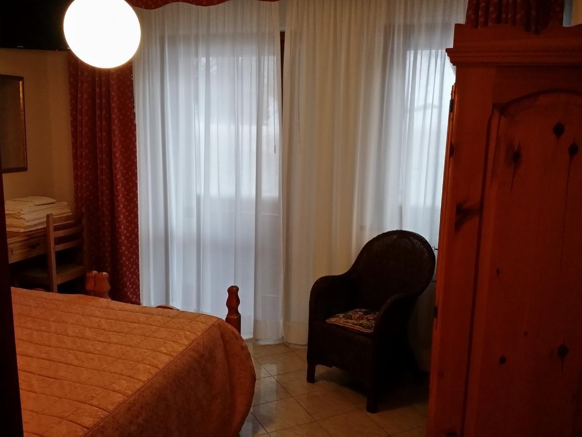 Albergo Diana Cerreto Laghi Quarto foto
